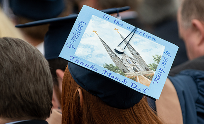 students graduation cap thanking mom and dad